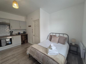 #2 Fully Refurbished Portsmouth Studio Apartment